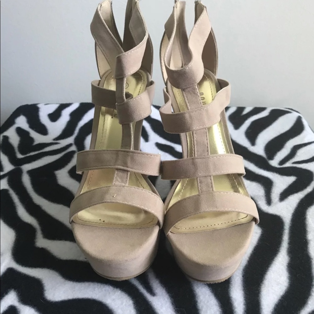 8.5 Wedges nwot